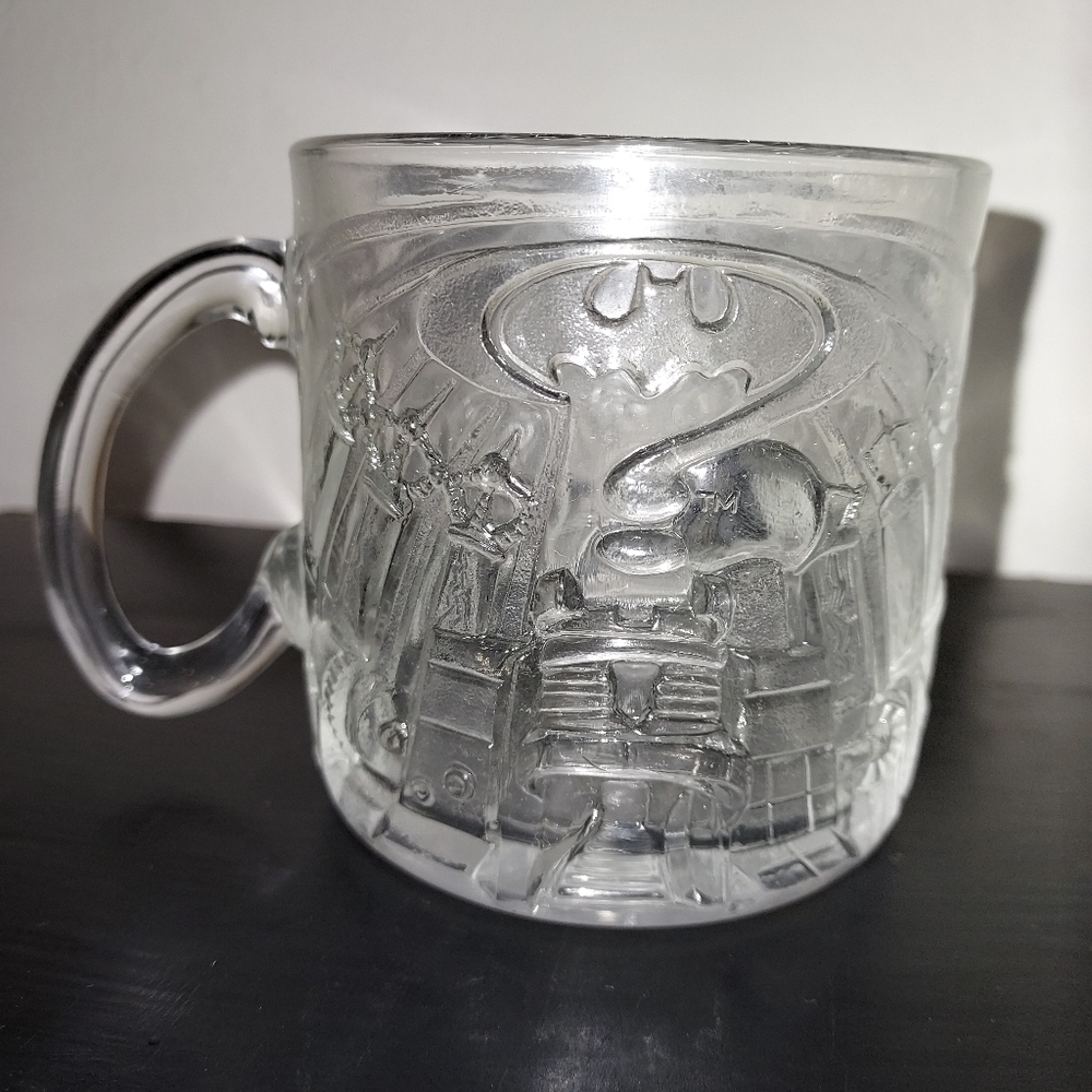Batman The Ridler Clear Glass Mug with Embossed Design - Picture 2 of 3